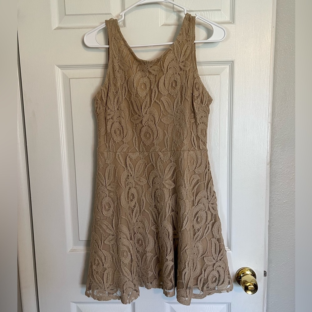 Finn & Clover Lace Nude Dress - size L